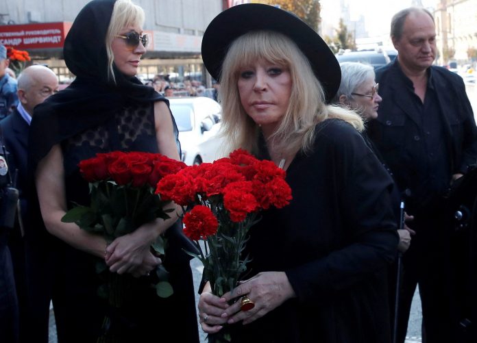 2022-09-18t143005z-833314152-rc2pjw9774oy-rtrmadp-3-ukraine-crisis-pugacheva-1-scaled