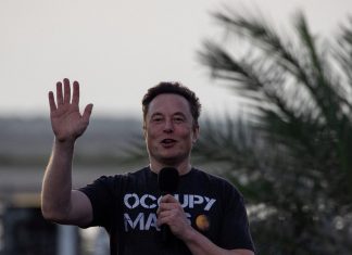 Musk diz que apoiará DeSantis caso governador da Flórida concorra à Presidência dos EUA