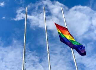 Igreja Católica alemã muda lei para acolher empregados gays