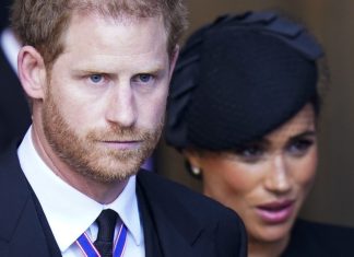 Harry acusa assessores reais do Reino Unido de incentivar ataques da mídia contra ele e Meghan