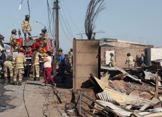 Incêndio destrói casas e deixa 2 mortos na cidade turística chilena de Viña del Mar