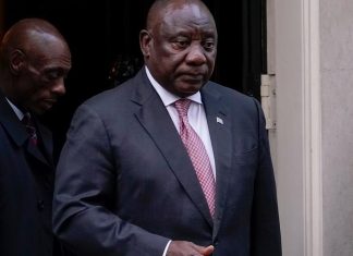 Presidente da África do Sul enfrenta apelos para renunciar
