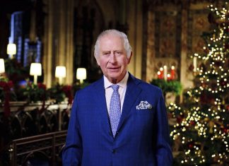 Em mensagem de Natal, rei Charles III homenageia rainha e fala da crise do custo de vida no Reino Unido