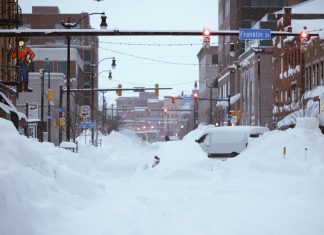 ‘Nevasca do século’ deixa mais de 50 mortos nos EUA e no Canadá