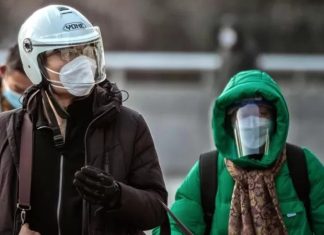 Covid na China: ‘Todo mundo que conheço está pegando’