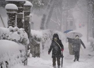 Tempestade de neve no Japão deixa 13 mortos