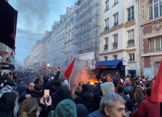 Suspeito de assassinatos de curdos em Paris é acusado de crime xenofóbico