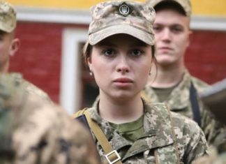 ‘Temos que nos provar o tempo todo’: as mulheres ucranianas que combatem contra a Rússia