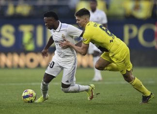Boneco com camisa de Vinícius Jr. aparece ‘enforcado’ em ponte em Madri; jogador espera punição contra crimes de ódio, diz representante