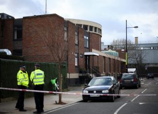 Ataque a tiros contra igreja de Londres deixa seis feridos