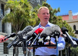 Chris Hipkins irá substituir Jacinda Ardern no governo da Nova Zelândia, anuncia partido