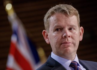 Quem é Chris Hipkins, que irá substituir Jacinda Ardern no governo da Nova Zelândia