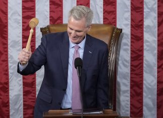 Quem é Kevin McCarthy, líder republicano e novo presidente da Câmara nos EUA