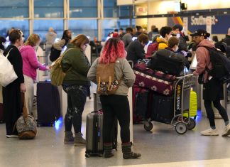 Falha que paralisou voos nos EUA revela sistemas de tráfego aéreo obsoletos no país
