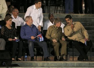 Lula deve se reunir com presidente de Cuba e Nicolás Maduro durante viagem à Argentina