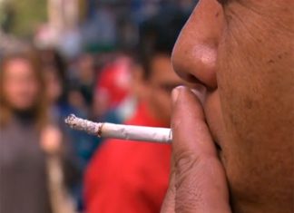 México proíbe fumar em praias, parques e outros espaços públicos