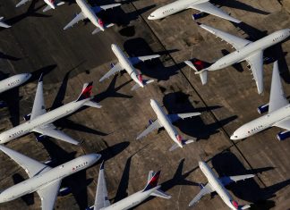 Passageiros dos EUA relatam cancelamento de voos pelo país por falha de sistema