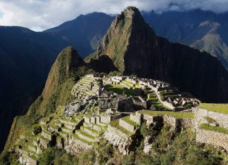 Em meio a protestos contra o governo, Peru fecha entrada para Machu Picchu