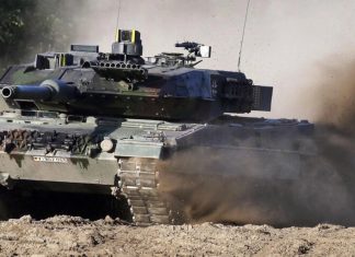 Polônia diz que vai entregar tanques alemães à Ucrânia independentemente da posição de Berlim