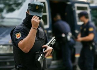 Polícia da Espanha desmantela quadrilha de falsos policiais que roubava traficantes de drogas