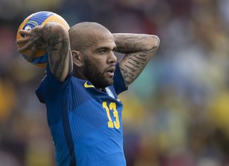 Defesa de Daniel Alves tenta levantar dúvidas sobre relato de vítima