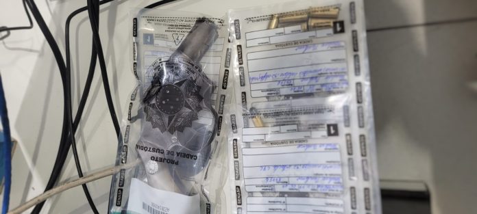 alem-da-prisao-foram-cumpridos-quatro-mandados-de-busca-e-apreensao-com-uma-arma-de-fogo-e-municoes-apreendidas.