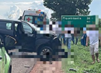 Dois motociclistas morrem em acidente com carro na BR-153