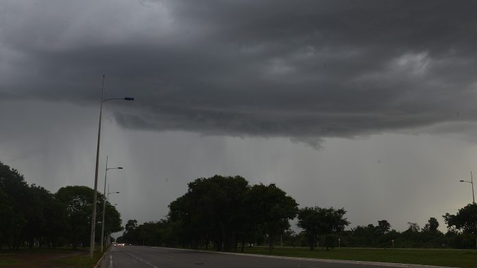 Granizo, chuvas e trovoadas: veja como fica o tempo na semana de Ano Novo no Tocantins