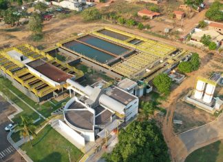 Fornecimento de água é interrompido após cano ser rompido durante escavação em via pública de Palmas; veja bairros afetados