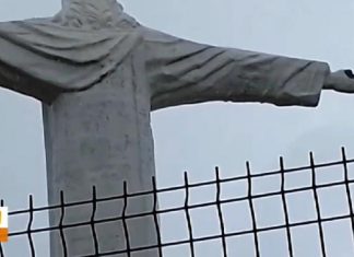 Raio quebra mão do Cristo Redentor no Tocantins durante temporal; VÍDEO