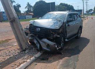 Acidentes de trânsito derrubam 260 postes no Tocantins em 2025