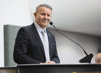 Prefeito de Palmas, Eduardo Siqueira, é submetido a cirurgia cardíaca e segue internado na UTI