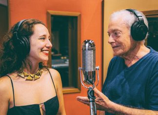Julie Wein faz feat com Francis Hime e grava Arnaldo Baptista e Benito Di Paula em álbum de voz, piano e canções