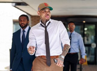 Chris Brown se declara culpado por briga em incidente em boate de Londres