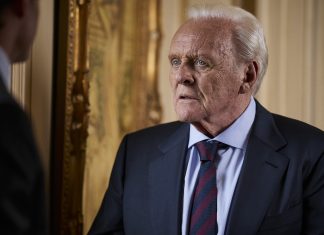 Aos 88 anos, Anthony Hopkins assina contrato com gravadora como compositor