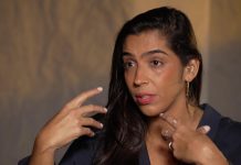 Filha de Regina Casé fala sobre deficiência auditiva e transforma experiência em peça para ampliar debate sobre surdez; VÍDEO