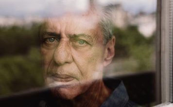 ‘Chico 2.0’ acerta ao tirar Chico Buarque do nicho da MPB para levar a obra do artista para as quebradas urbanas