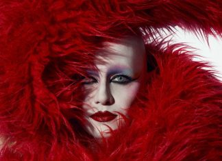 Drag Ivana Wonder insere modinha de Carlos Gomes no trilho essencialmente autoral do álbum de estreia ‘Primeiro ato’