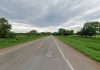 Motociclista morre após bater em carro e caminhão na BR-153 no Tocantins